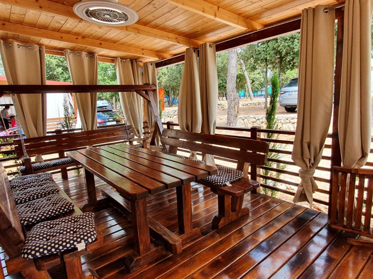 Mobile Home Cube, 3 Bedrooms, Free Parking, Wifi Biograd Na Moru Dış mekan fotoğraf